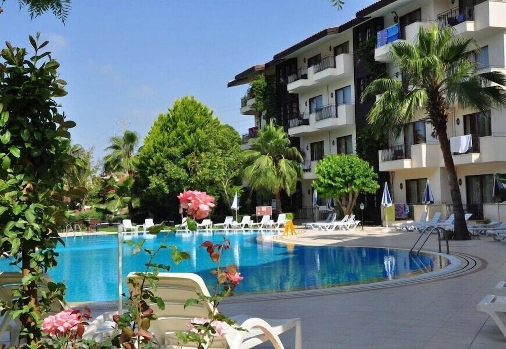 Hotel apartamentowy Lemas 3*