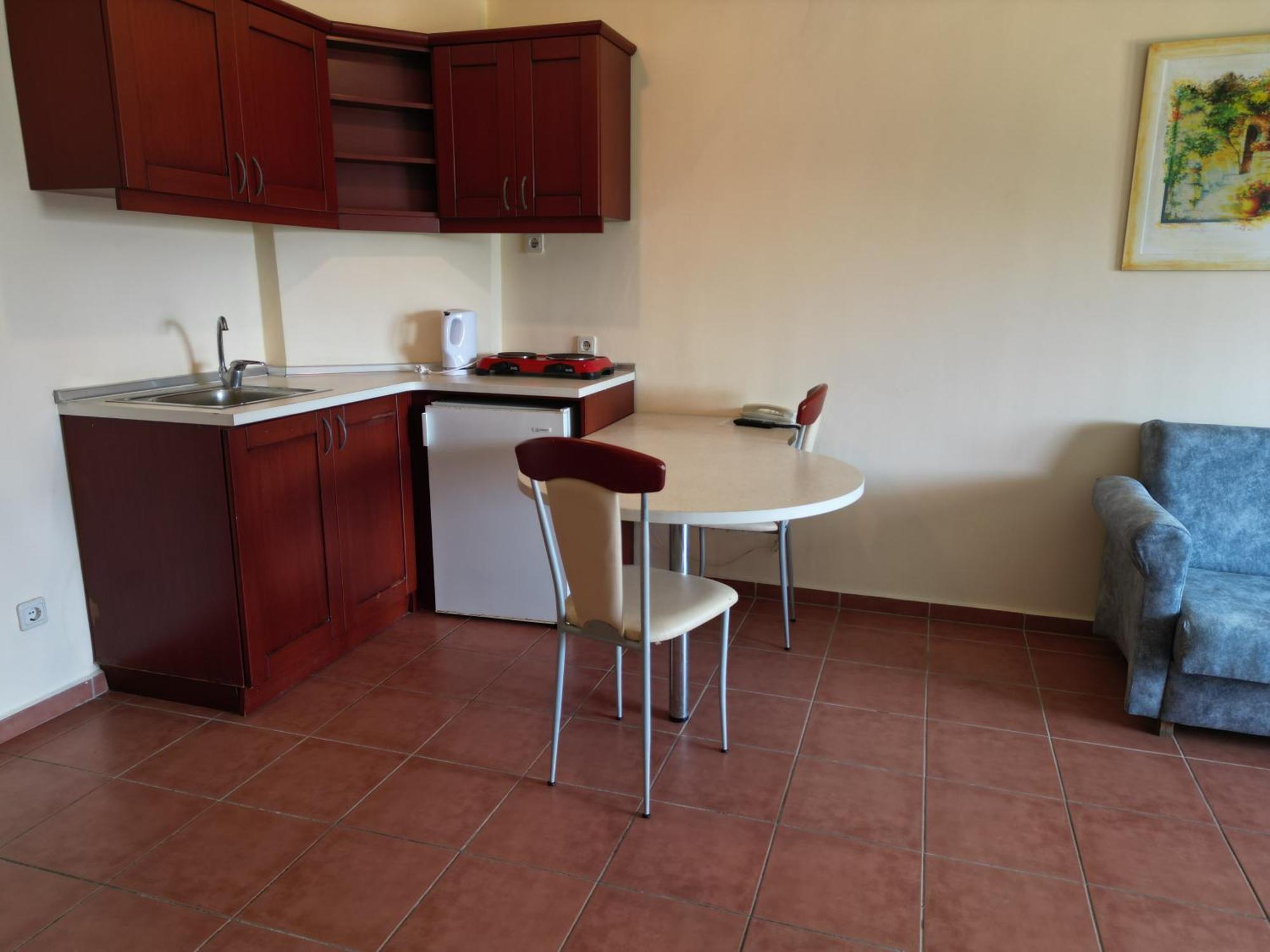 Hotel apartamentowy Lemas Side